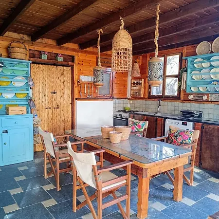 فيلة The Hispaniola Kálymnos