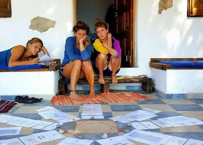 The Hispaniola فيلة *